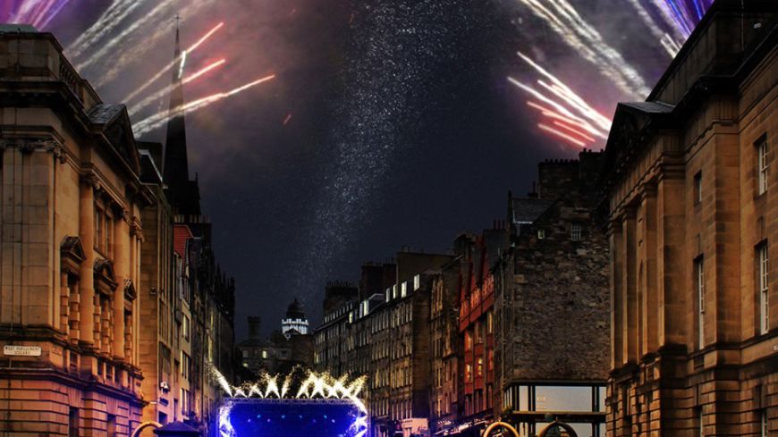 Edinburgh Light Night - Royal Mile