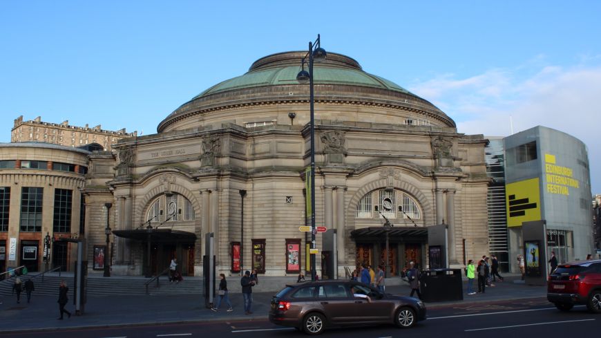 Usher Hall with Lothian Road in foreground