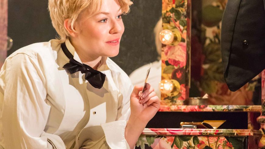 Tipping the Velvet, Lyceum, Review