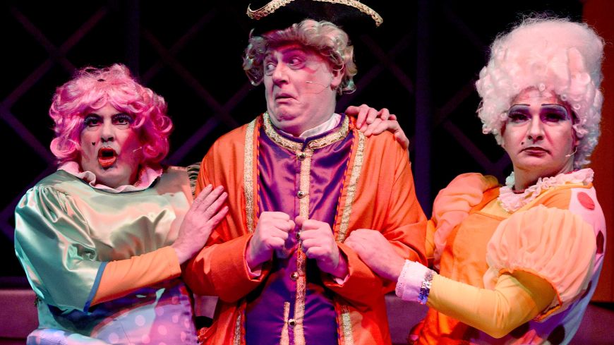 Cinderella Pantomime, The Brunton, Review