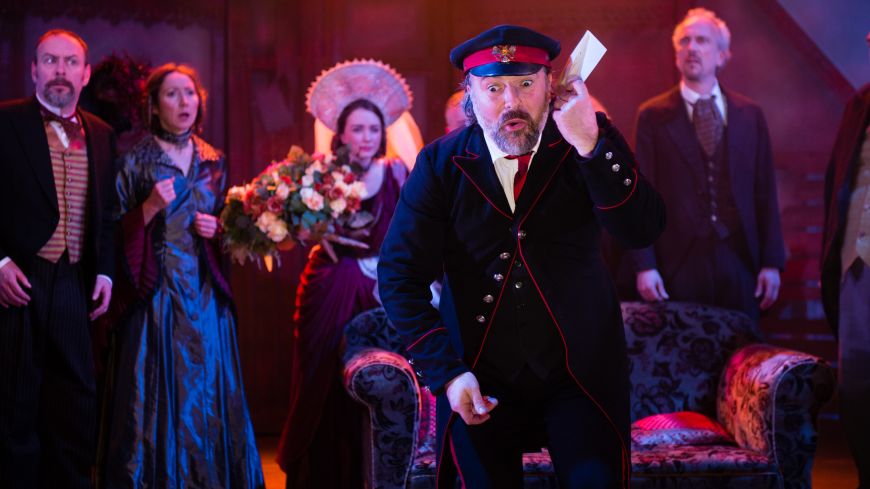 The Government Inspector, King's Theatre, Review