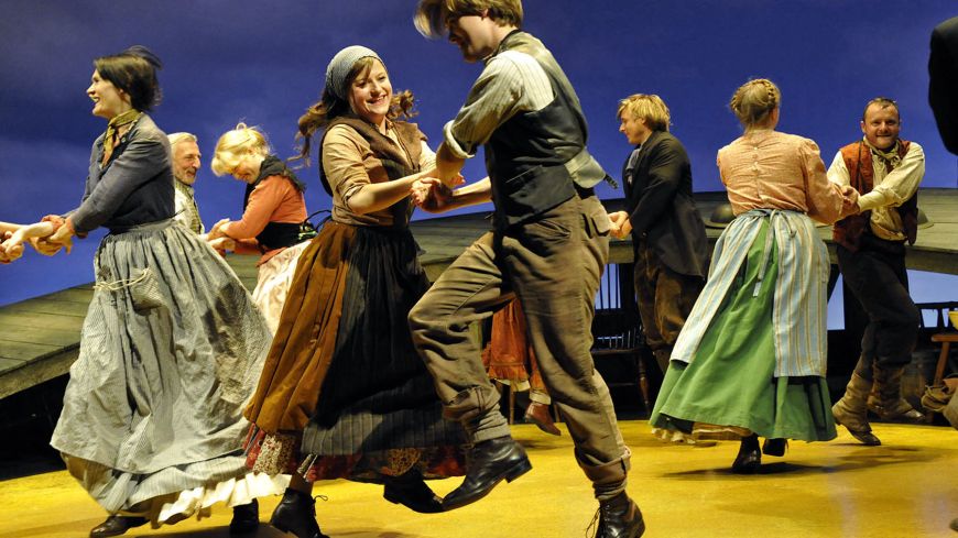 Lark Rise To Candleford, King's Theatre, Review