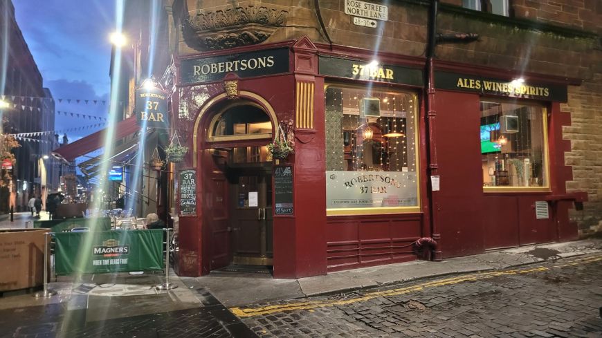 Robertson's 37 Bar front on Rose St Edinburgh
