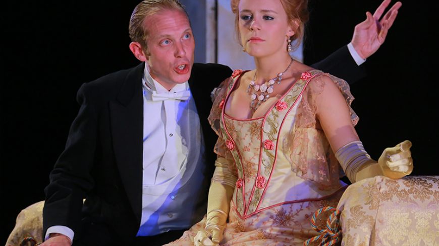 Lady Windermere's Fan, Pitlochry Festival Theatre, Review