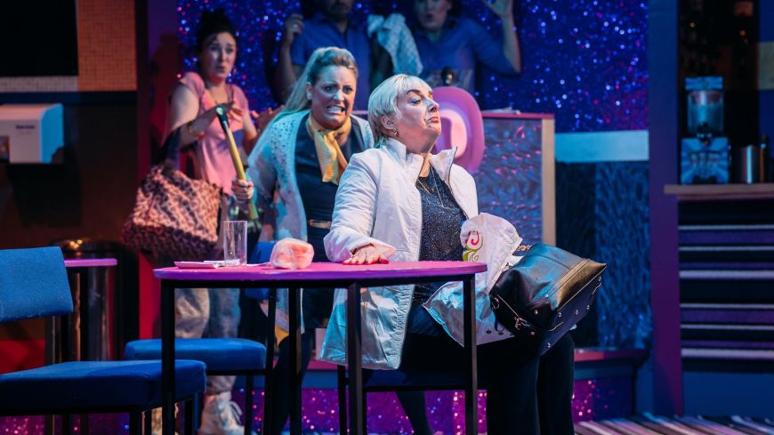 Bingo!, Assembly Hall, Review