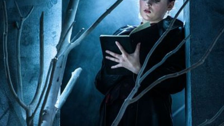 Eilidh Loan as Mary Shelley in Rona Munro's Frankenstein (King's, 2019)
