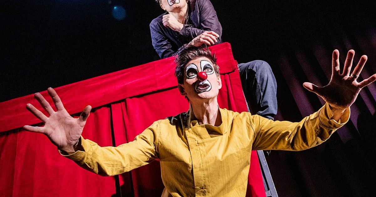 Don Quixote - Red Nose Company - Photo by Cata Portin
