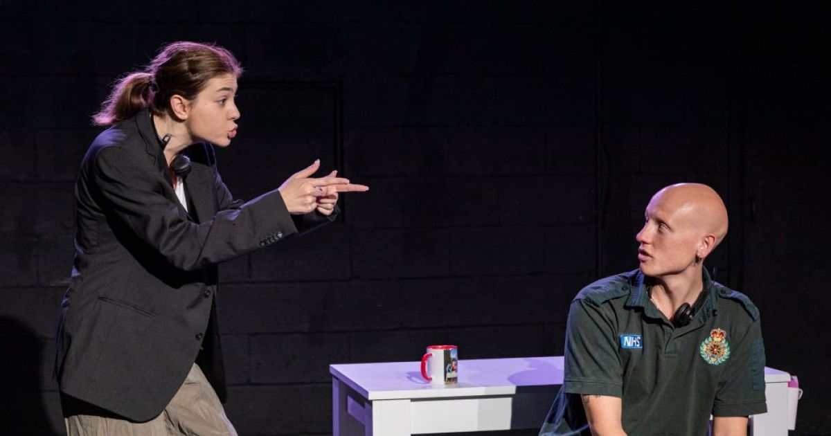 Lee and Gary in Hold the Line