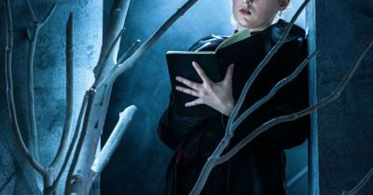 Eilidh Loan as Mary Shelley in Rona Munro's Frankenstein (King's, 2019) 