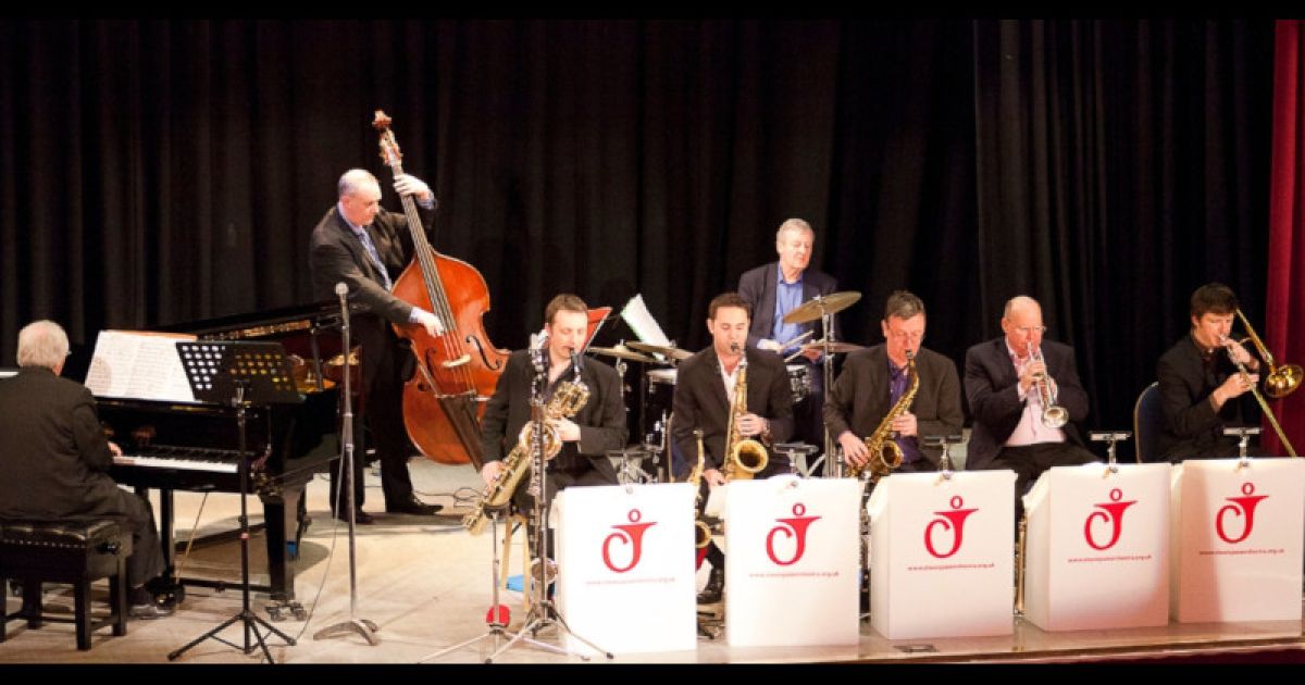 Kenny Mathieson and his band