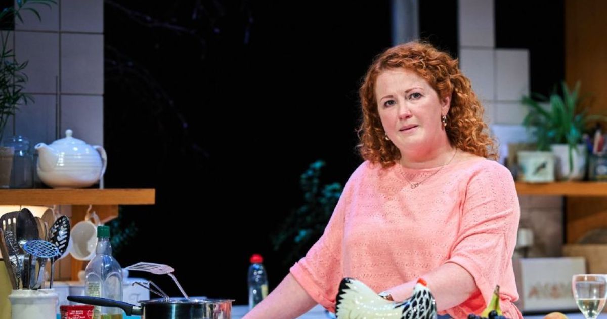Sally Reid as Shirley Valentine - Fraser Band