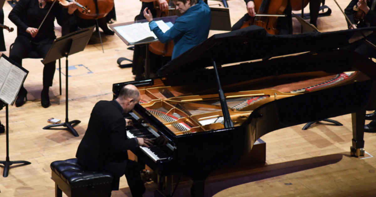 Anja Bihlmaier (conductor), Nelson Goerner (piano), RSNO picture