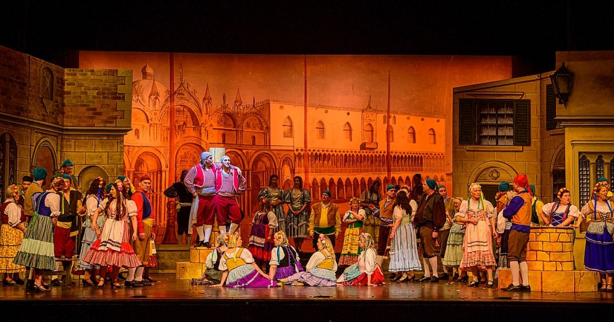 The Gondoliers (EDGAS) - photo credit Ben Glasgow