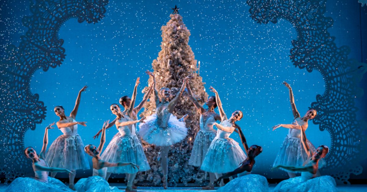 Scene from The Nutcracker, The Snow Queen and her snowflake fairies 